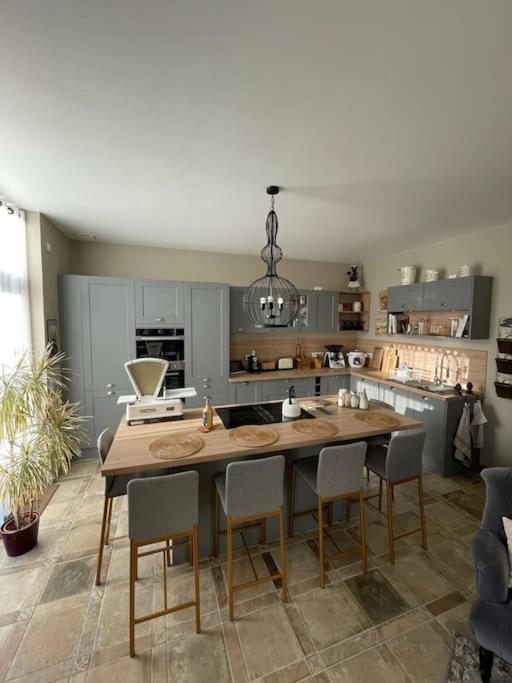 Le Pigeonnier / Gite De Charme 1 A 4 Pers 80 M² Камбре Экстерьер фото